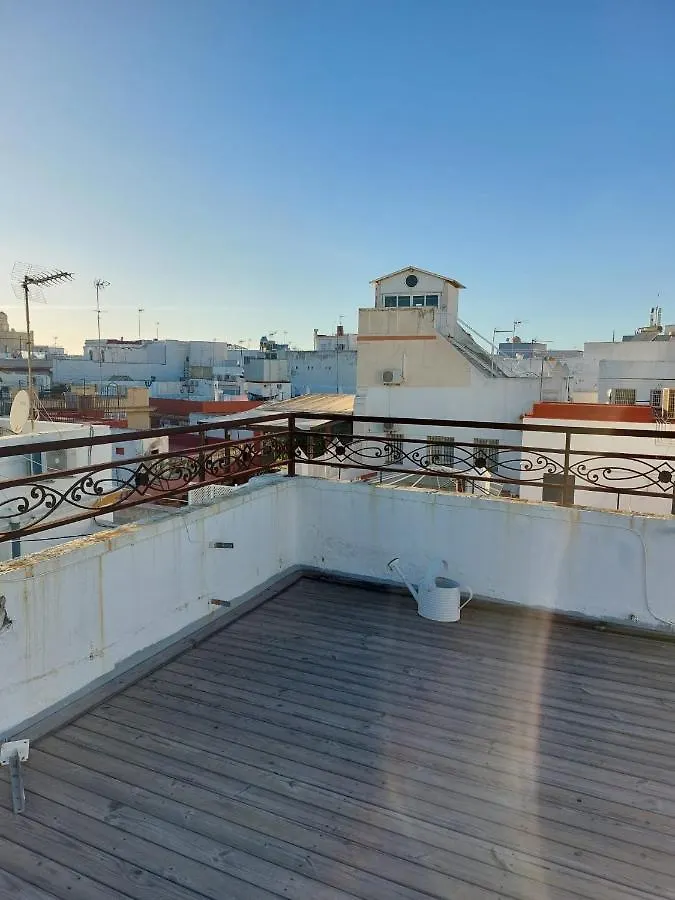 Apartamento The Traveller`s house Ático Torre del Mar Cádiz