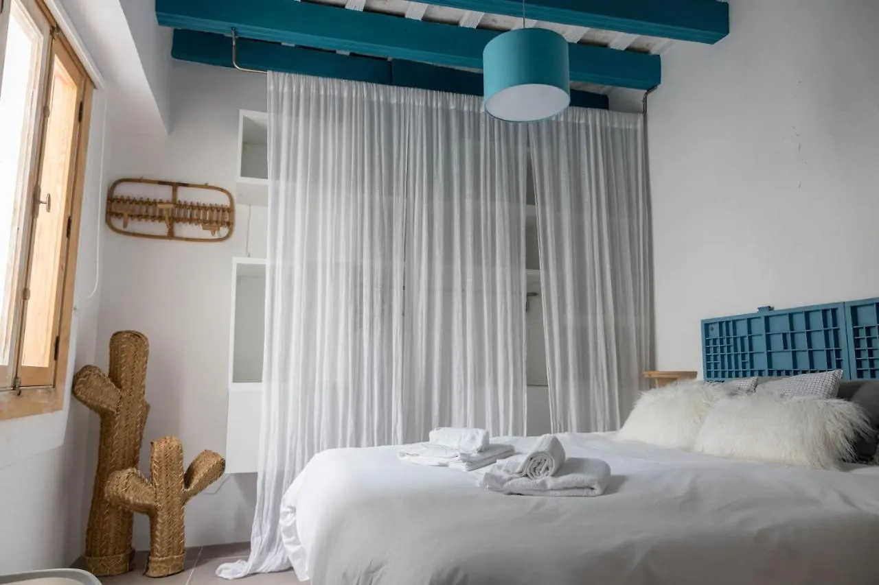 Apartamento The Traveller`s house Ático Torre del Mar Cádiz